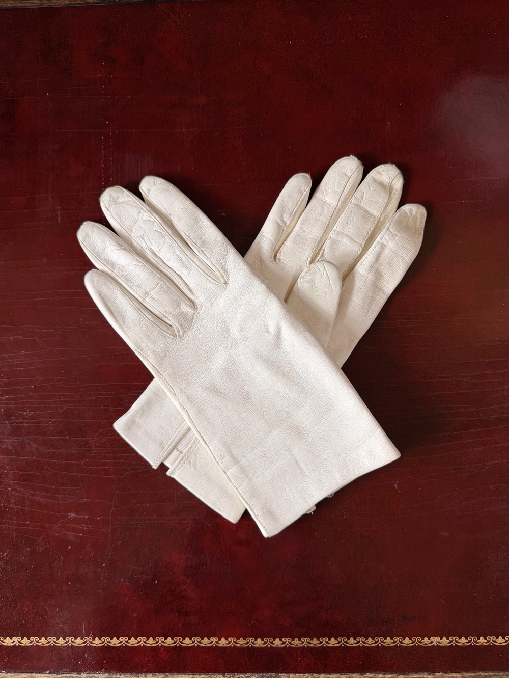 Vintage Ivory Leather Dress Gloves Size 7 Soft Leather Wrist Length Women’s